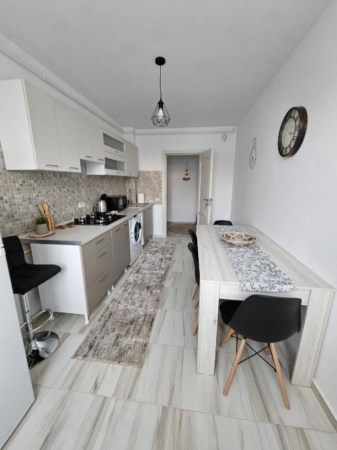 Tei Residence Piatra Neamţ Екстериор снимка