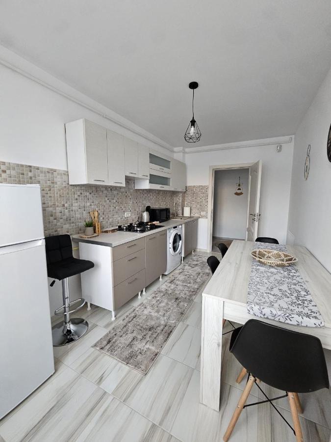 Tei Residence Piatra Neamţ Екстериор снимка