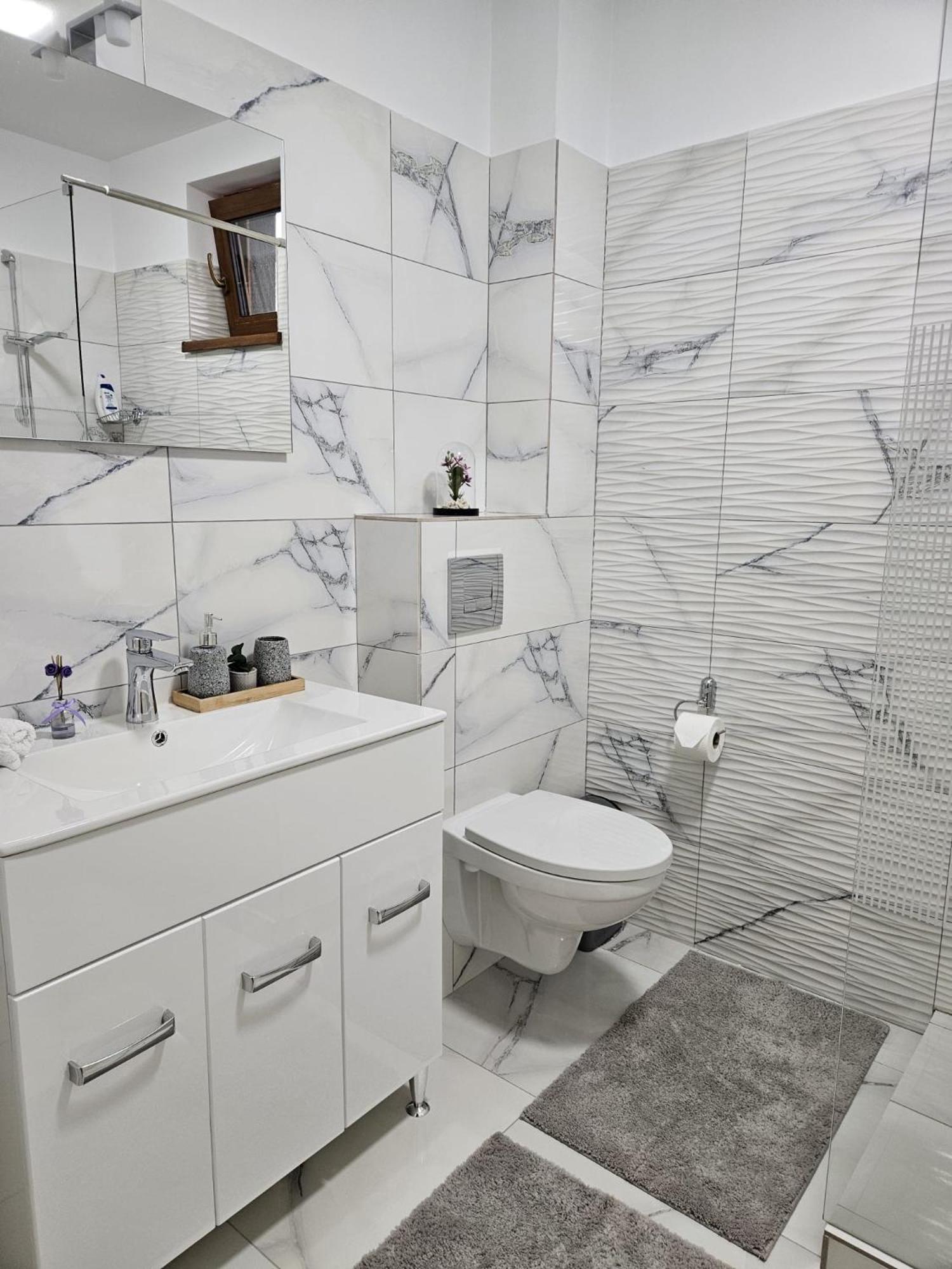 Tei Residence Piatra Neamţ Екстериор снимка