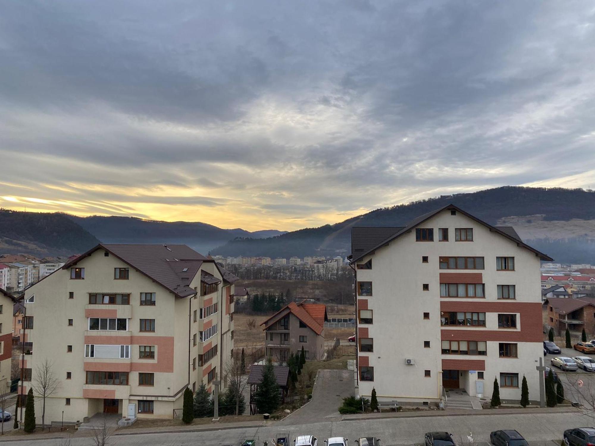 Tei Residence Piatra Neamţ Екстериор снимка